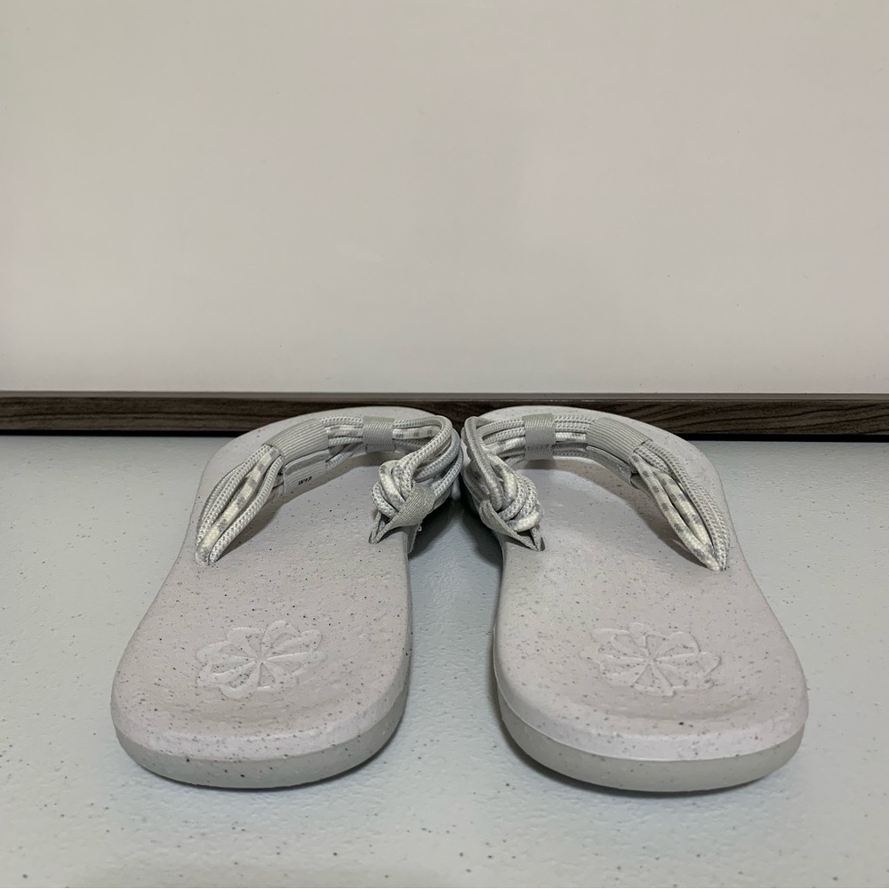 Nike Ecohaven Next Nature Women’s Flip Flop Photon Dust/Black-White-Size 10 NWT - Picture 9 of 9